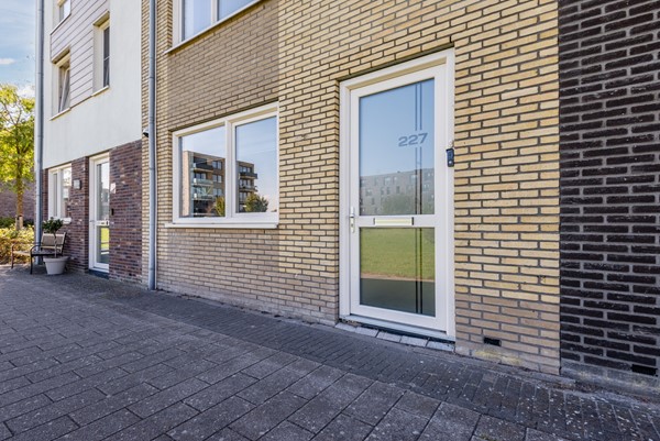 Medium property photo - Wimpelplantsoen 227, 1319 ED Almere
